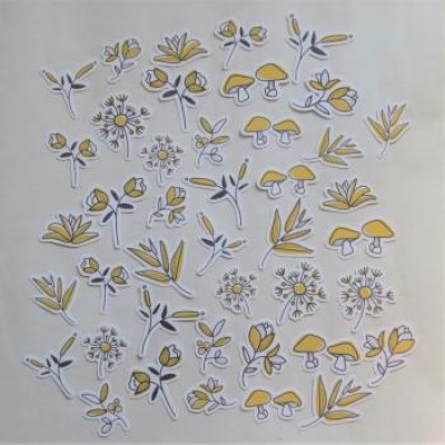 fleurs et feuillages jaune pâle